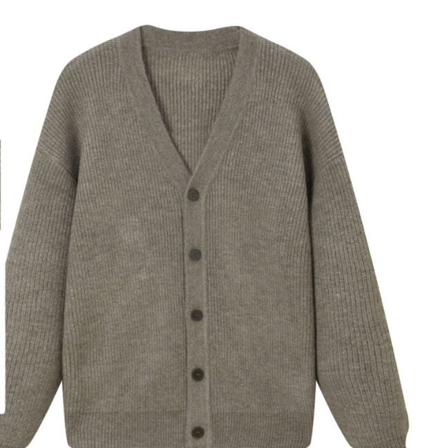 V-neck long sleeved sweater