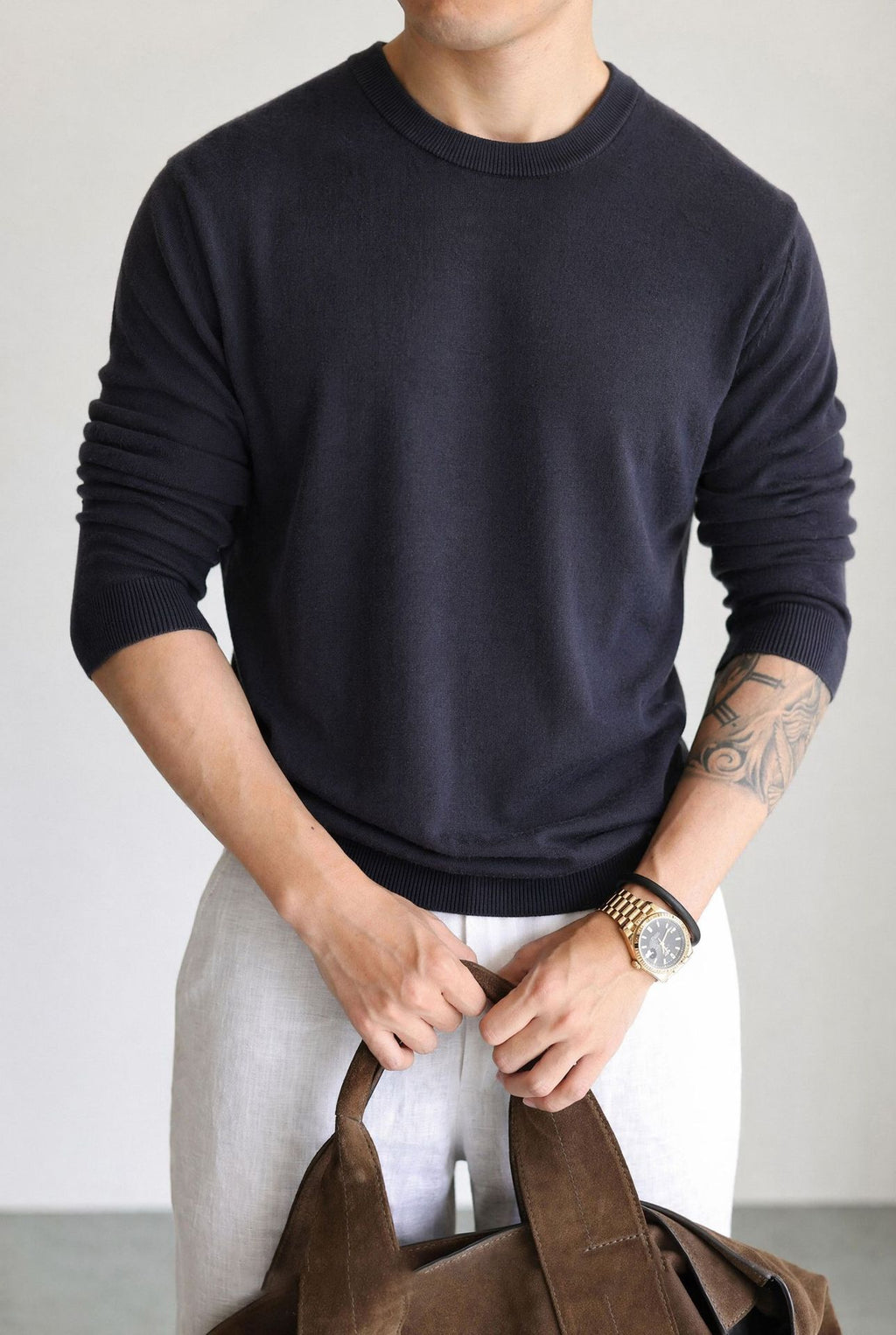 Loose round neck long sleeved sweater