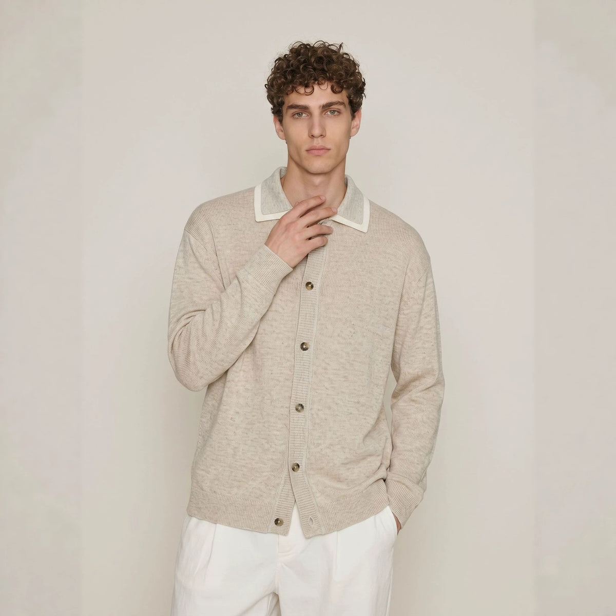 Men's collar long sleeved sweater