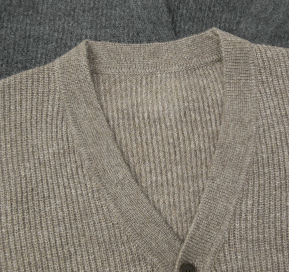 V-neck long sleeved sweater