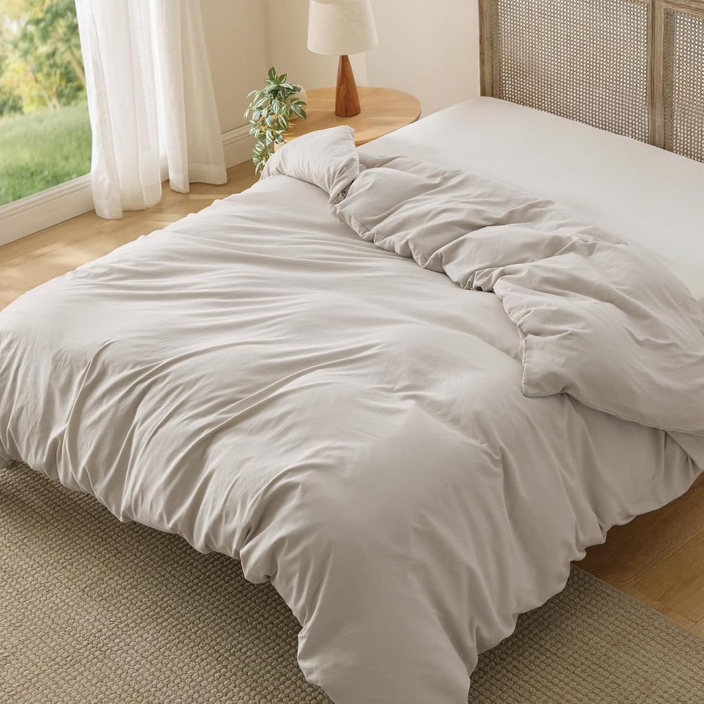 Bedsure Prewashed Duvet Cover Queen, Bedding Set with Zipper Closure, White