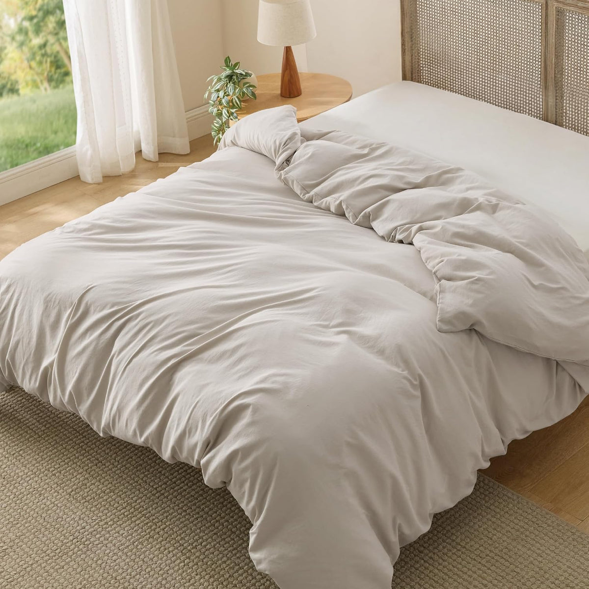 Bedsure Prewashed Duvet Cover Queen, Bedding Set with Zipper Closure, White