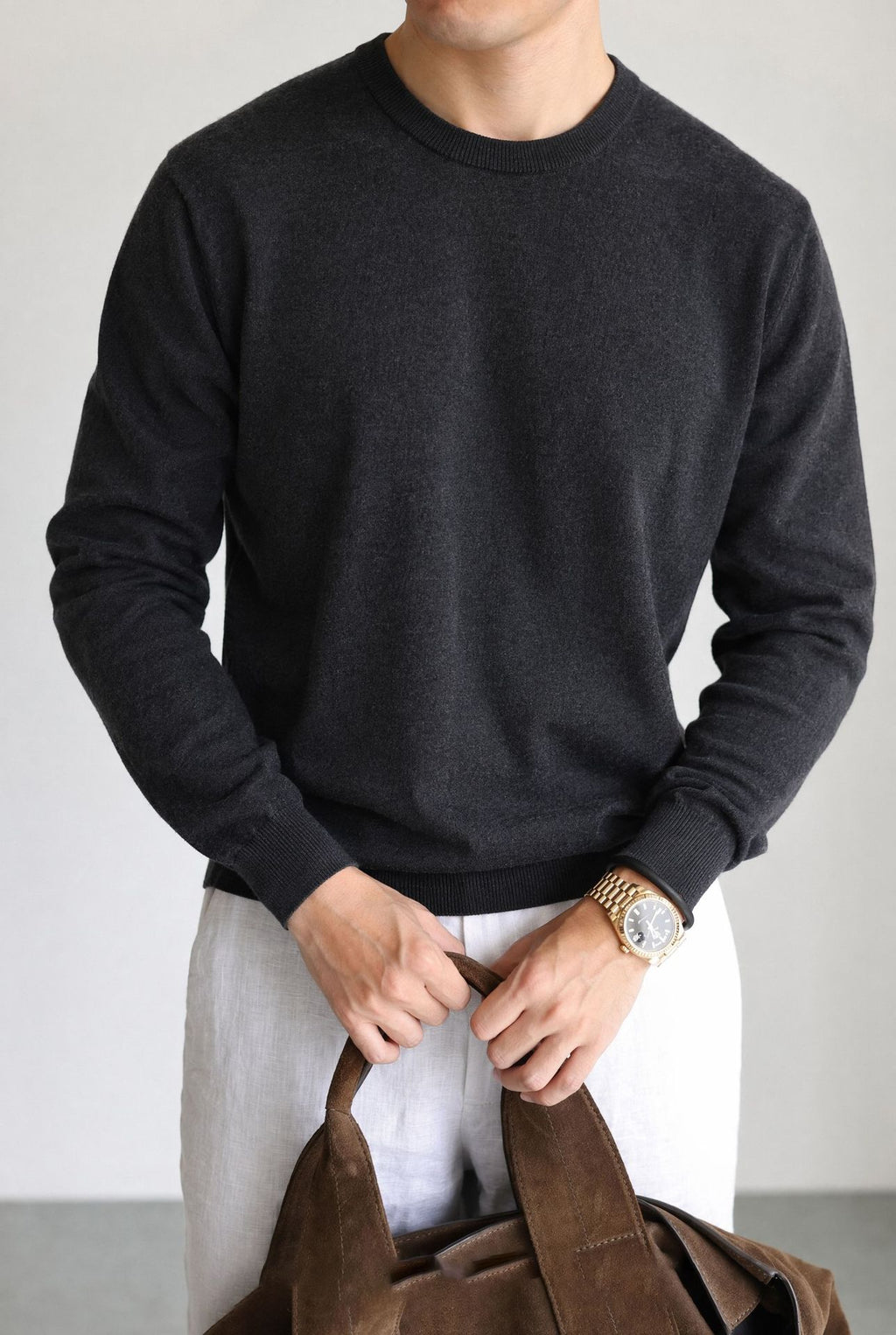 Loose round neck long sleeved sweater