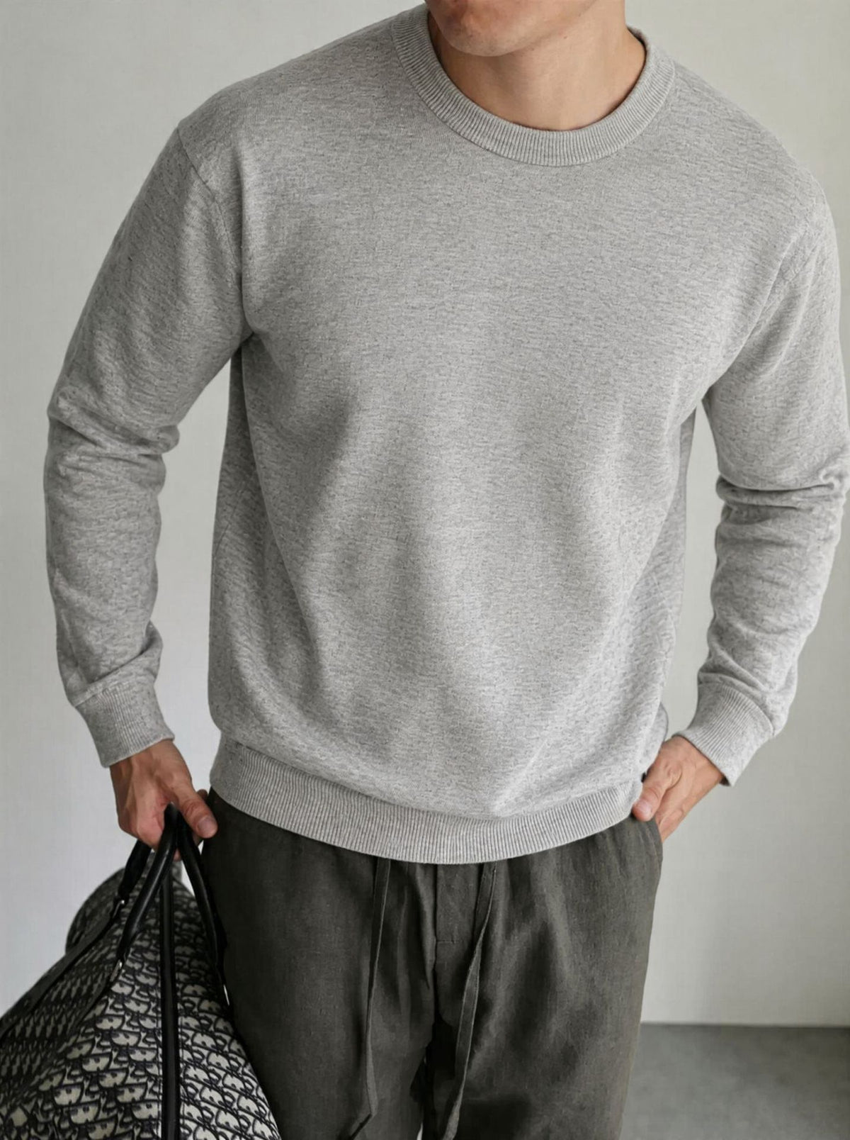 Loose round neck long sleeved sweater