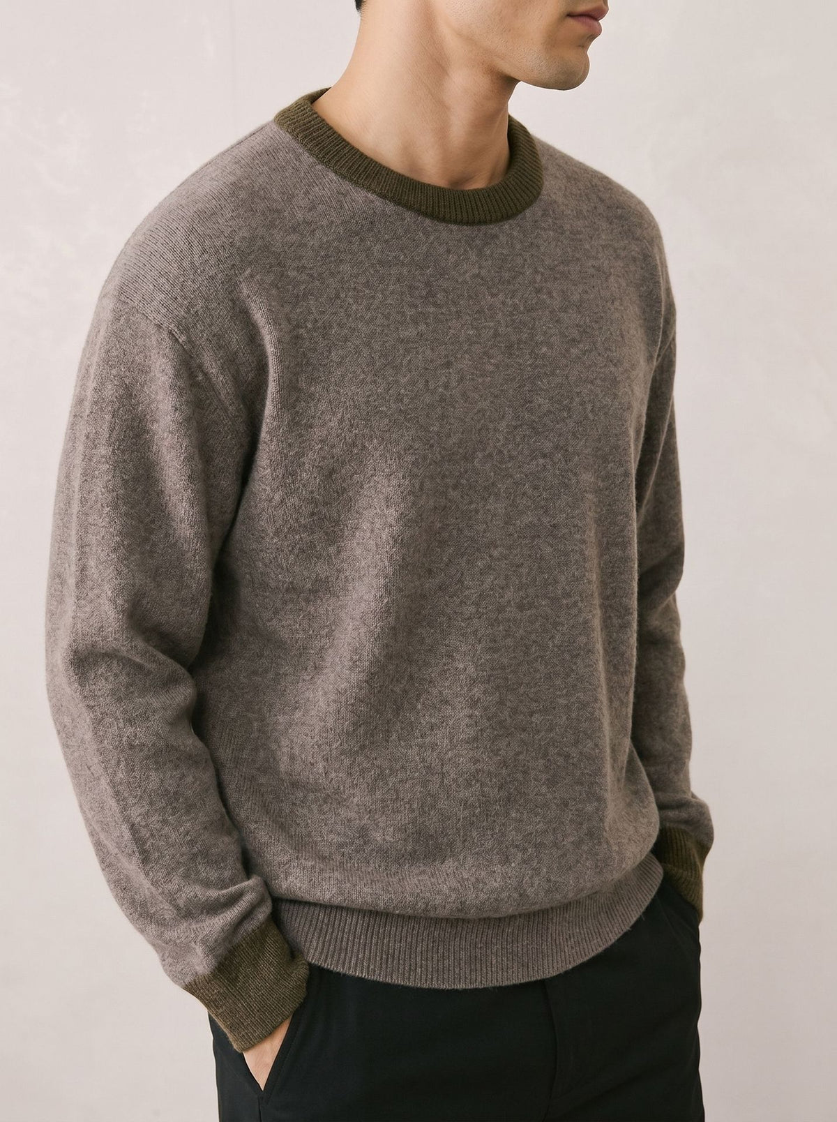 Color blocking loose round neck long sleeved sweater