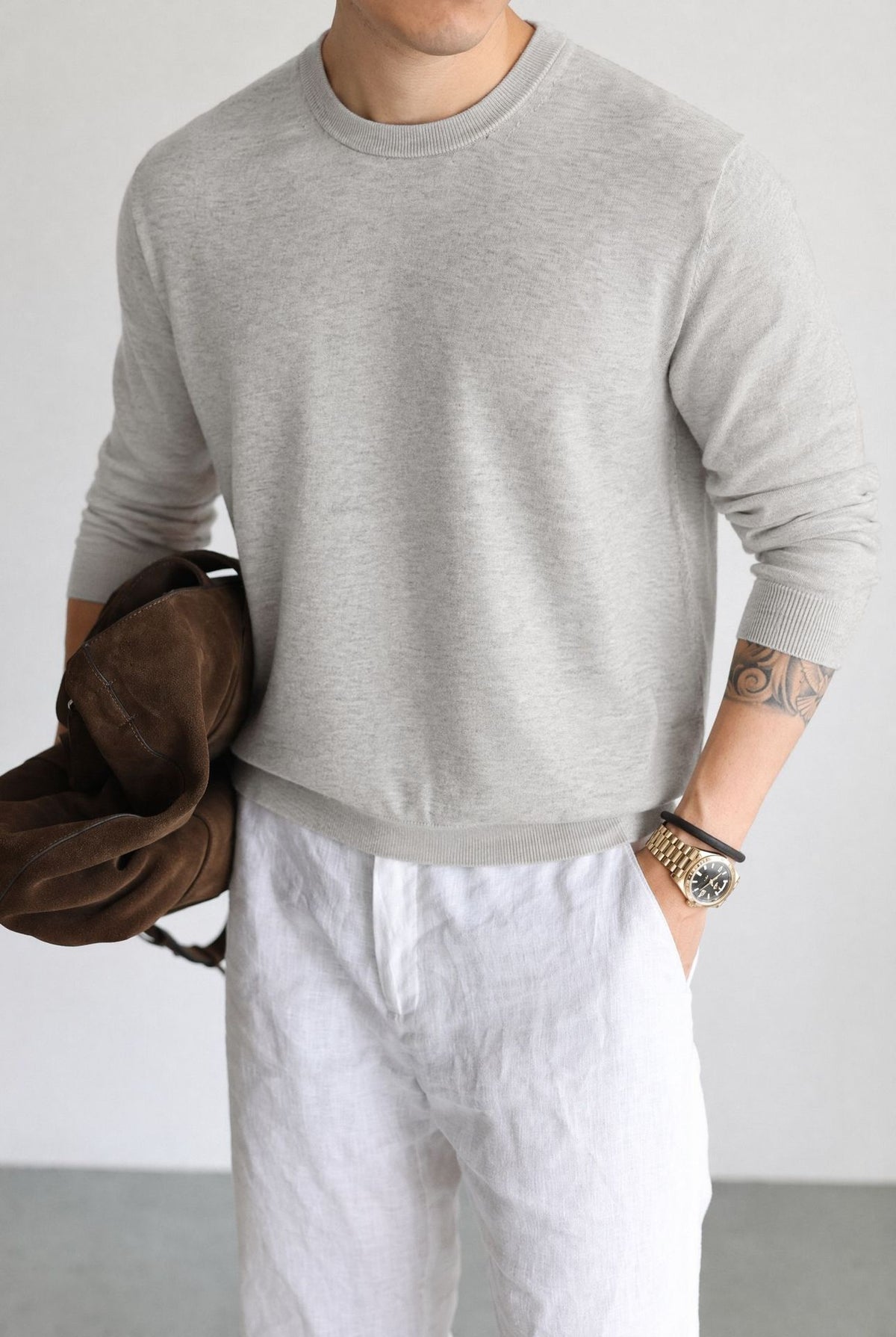 Loose round neck long sleeved sweater