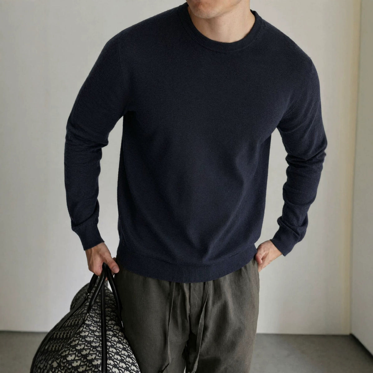 Loose round neck long sleeved sweater